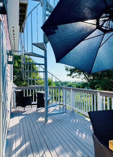 Luxury 3 Bedroom 3 Bath West End Single Family Home