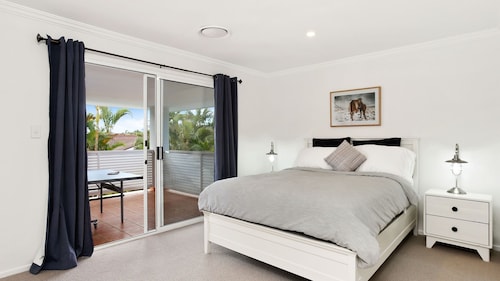 ラグジュアリーホリデーホーム-ビーチとジェームズストリートへの散歩