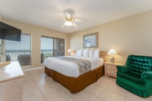 2 bedrooms, iron/ironing board, internet, bed sheets
