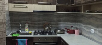 Nina-asunto Tbilisissä