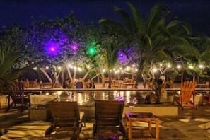 Outdoor dining - Blue Mango Beach Hotel (Santa Marta)