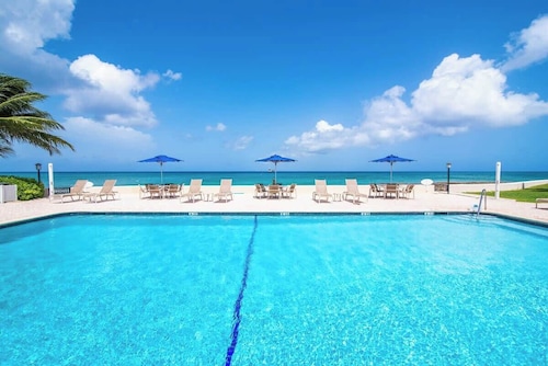 2BR Oceanfront w/ Panoramic Views (GTV #201) on SMB - Over 40 "5 Star” reviews