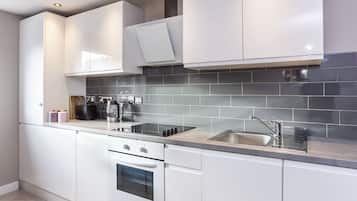 Fridge, microwave, oven, dishwasher