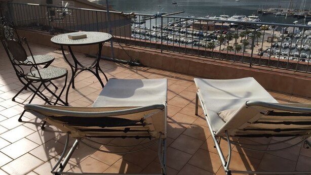 Terrace/patio - Sea front apartment with spectacular views over the harbor (AC, WIFI and SAT TV) (Puerto de Soller)