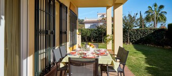 Magnificent Villa with Pool Next to the Sea, Chilches Costa
