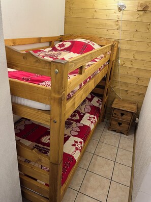 2 bedrooms, iron/ironing board, wheelchair access - Beautiful, comfortable apartment at the foot of the slopes in a chalet-style residence (Les Deux-Alpes)