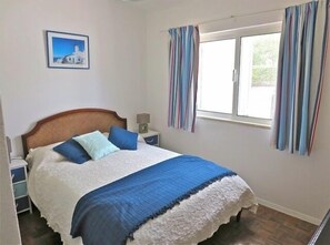 3 bedrooms, iron/ironing board, free WiFi, bed sheets - Family Villa. Detached, Large Pool,  3 bedroom 2 bathroom, Sleeps up to 7 (Lagoa)