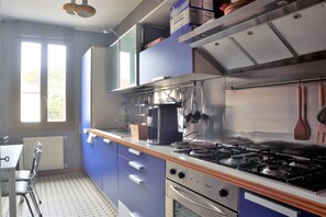 Kühlschrank, Ofen, Herdplatte, Geschirrspüler