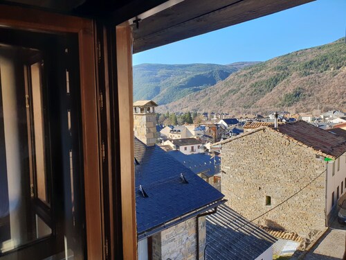 Historiallinen talossa Biescasissa, sydämessä Aragonese Pyrenees