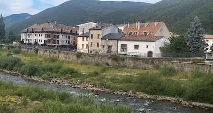 Historic listed house in Biescas, in the heart of the Aragonese Pyrenees