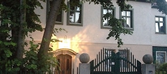 Wellness at the monument - comfortable and romantic guest apartment Winzerhaus
