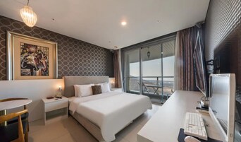 Double Room, 1 Double Bed | Blackout drapes, iron/ironing board, free WiFi, bed sheets