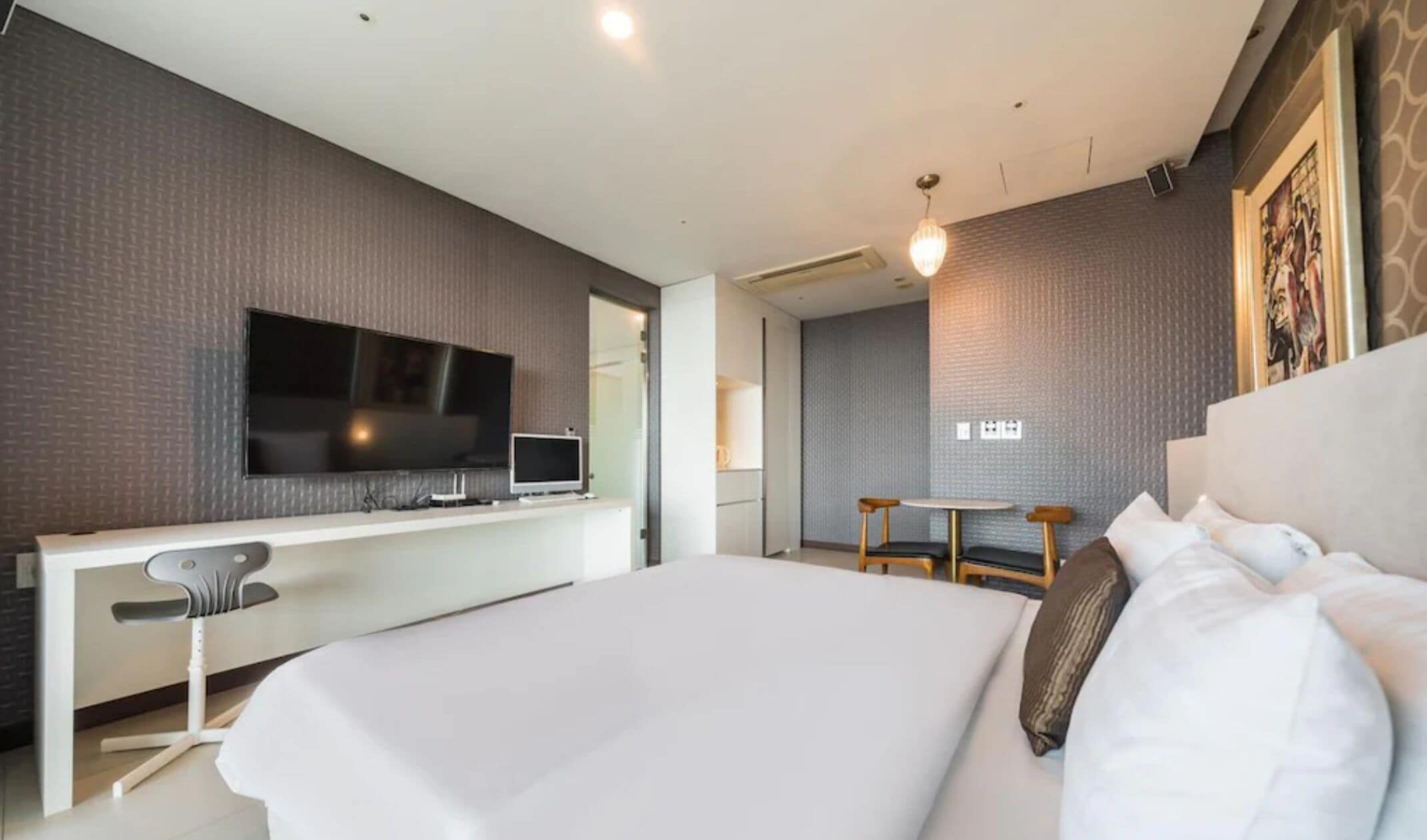 Double Room, 1 Double Bed | Blackout curtains, iron/ironing board, free WiFi, bed sheets