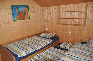 2 bedrooms, free WiFi, bed sheets