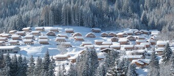 50 m to the slopes, own parking lot