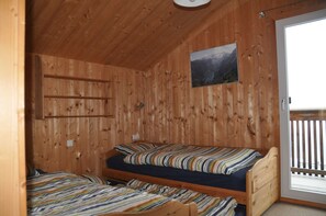 2 bedrooms, free WiFi, bed sheets