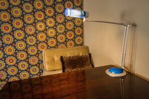 Interior - bbkarlsruhe. en beautiful private rooms and shared rooms (Südweststadt)