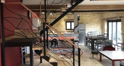 Traditional sluice-gate truss hones some on 10 hectares of ground-swimming pool