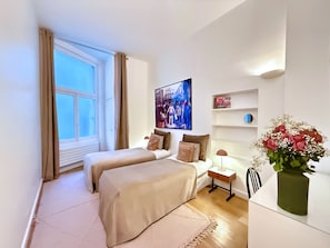 4 Schlafzimmer, Zimmersafe, Bügeleisen/Bügelbrett, Reisekinderbett