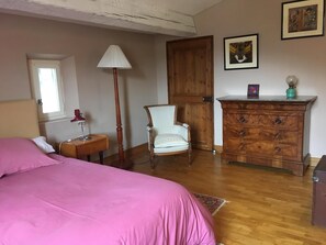 5 bedrooms, WiFi