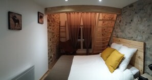 2 chambres, fer et planche à repasser