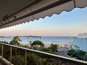 Property grounds - 6 Croisette - luxury apartment - 2 rooms - 7th floor - large terrace (Cannes)
