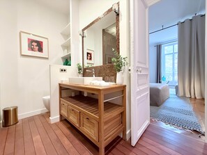 5 bedrooms, in-room safe, iron/ironing board, free WiFi - Gaîté Paris, 5 Br / 3 Ba, 10 ppl, 170 m² (Paris)