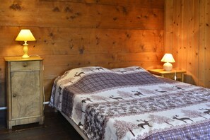4 chambres, fer et planche à repasser, Wi-Fi