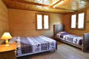 4 Schlafzimmer, Bügeleisen/Bügelbrett, WLAN
