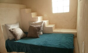 1 chambre, fer et planche à repasser, Wi-Fi gratuit, draps fournis