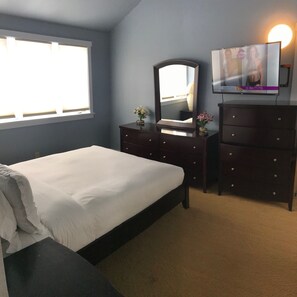 3 bedrooms, travel crib, free WiFi, bed sheets - Ski-in, Ski-Out; 3BR +Loft 3.5BA, includes 2 transferable season ski passes (Telluride)