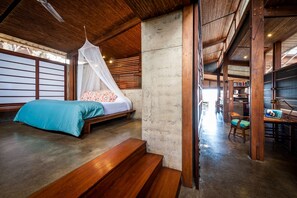 2 bedrooms, in-room safe, desk, iron/ironing board