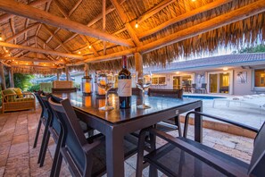 Dining - Vacation Home Rental Villa Bliss by Paradise Rental Retreats! (Fort Lauderdale)