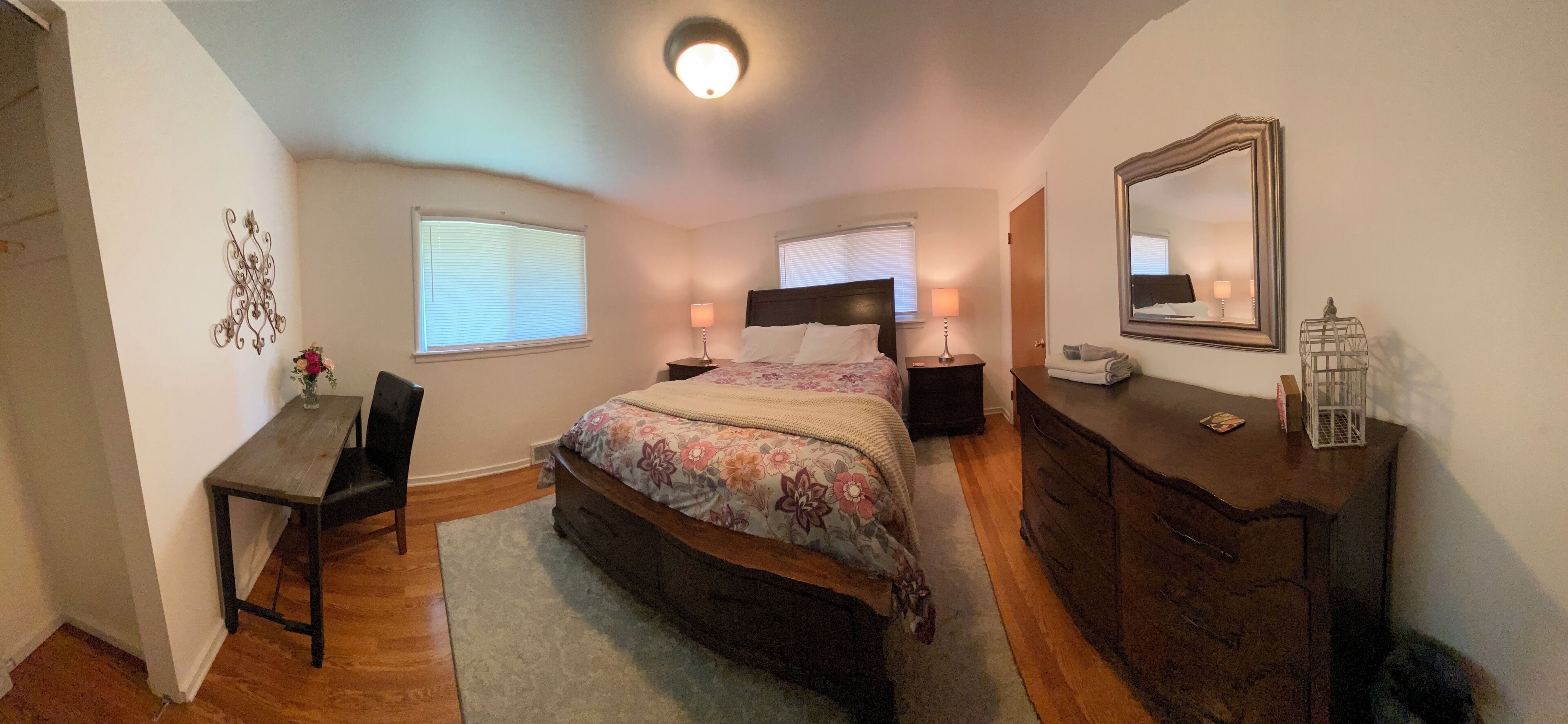 3 chambres, fer et planche à repasser, Wi-Fi, draps fournis
