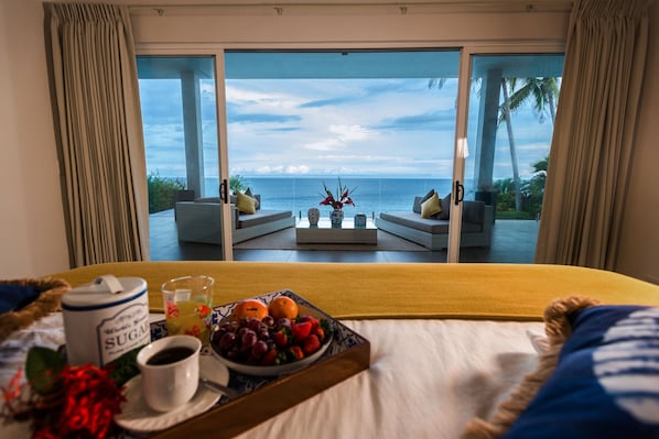 5 bedrooms, iron/ironing board, travel crib, WiFi