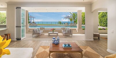 Whales view, beach house on Cliff Villamarunga