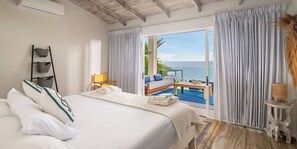 5 bedrooms, iron/ironing board, travel cot, WiFi - Whales view, beach house on Cliff Villamarunga (Tango Mar)