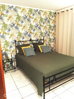 1 chambre, fer et planche à repasser, Wi-Fi gratuit, draps fournis