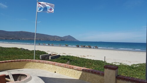  CASA MARBELLA 4BR/2BA Private Beach-Front Home