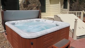 Baignoire à remous extérieure