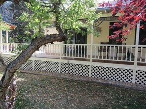 Terrace/patio - Lovely country home on historic eight acre estate in the black hills (Rapid City)