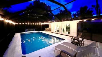 Outdoor pool, a heated pool