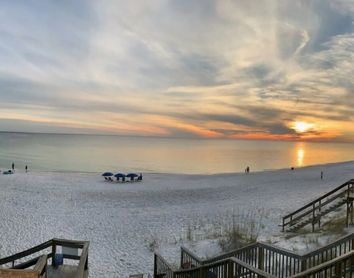 GULF FRONT **FREE WiFi**  DOG FREINDLY W/ADDITIONAL NON REFUNDABLE FEE