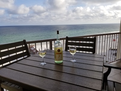 Beautiful Gulf Shores AL Beachfront Condo for Rent! Sleeps 4