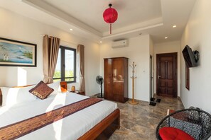 Premium bedding, minibar, desk, blackout curtains - Rice River Villa - Hoi An (Da Nang)
