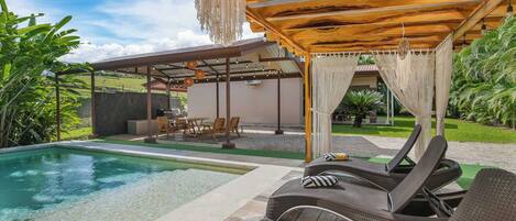 Televisión de pantalla plana