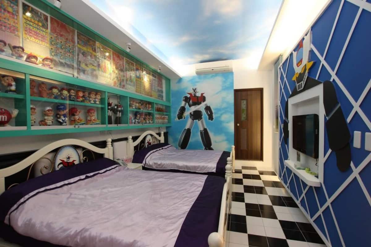 Desk, free WiFi, bed sheets
