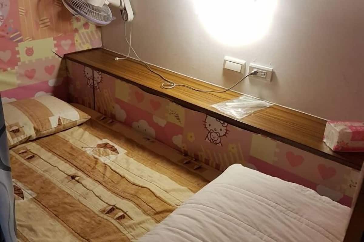 Desk, free WiFi, bed sheets