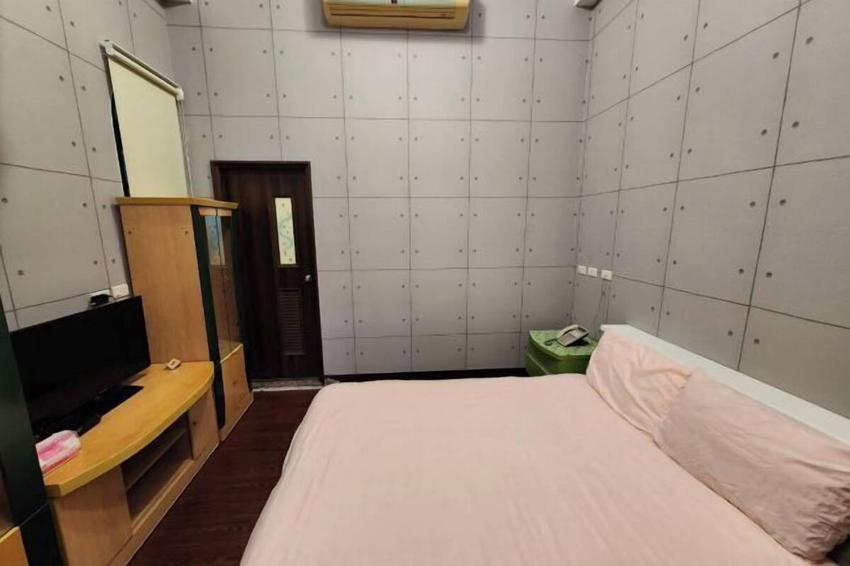 Schreibtisch, kostenloses WLAN, Bettwäsche