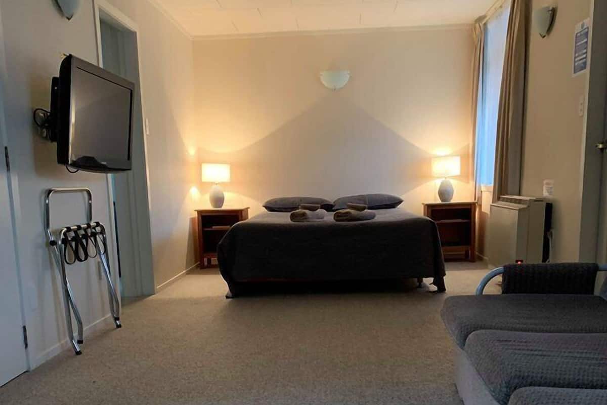 Family Studio | Iron/ironing board, WiFi (free), individually decorated